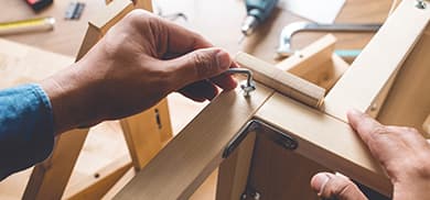 Assembling a piece of furniture