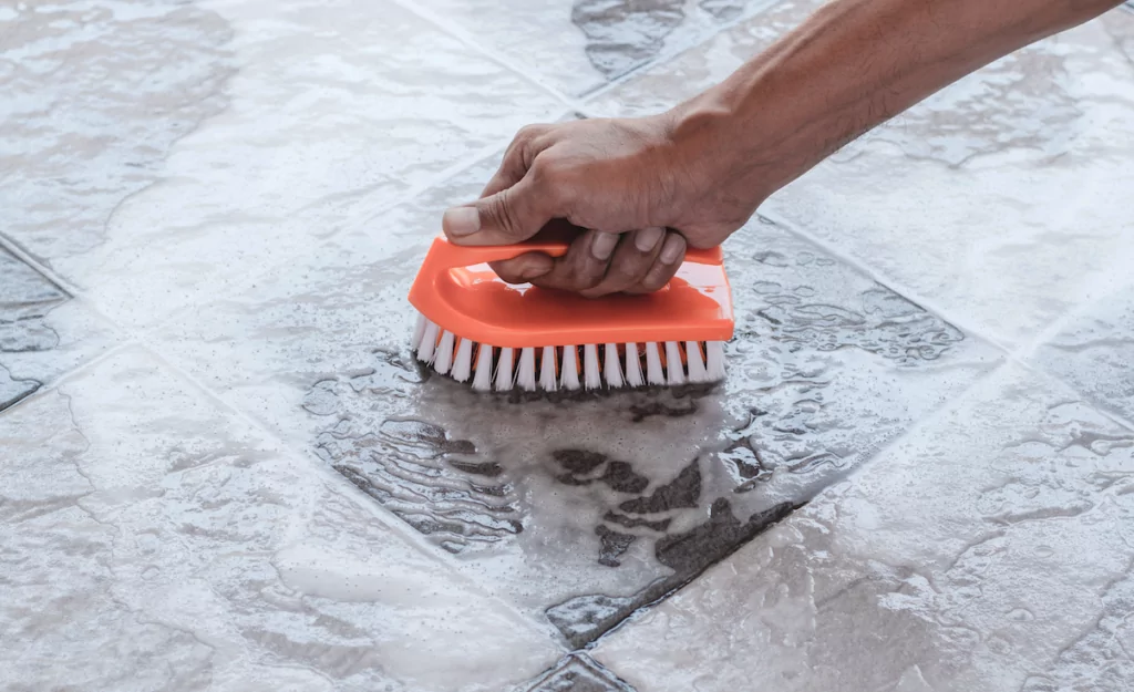 Cleaning grout